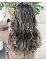 ヴィフ 大船(VIF)&nbsp;バレイヤージュ/ハイライト/ダブルカラー/ケアブリーチ/ボブ