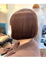 ウイバイファースト(u'i by first)&nbsp;首元で切り揃えられたきれいなボブ