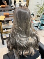 ケイゾウ(KEIZO)&nbsp;ハイトーンベージュ×レイヤーカット