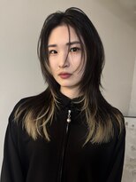 イェン(Yen.) レイヤーカットハッシュカット裾カラーグラデーションカラー