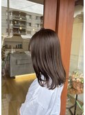 オリーブベージュ