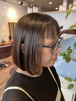 アンドブルー(and BLUE) 伊勢崎短め前髪の首元すっきりボブ