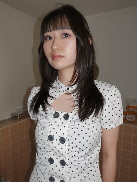 ネルケ 立川(nelke) 暗めグレージュ顔周りレイヤー艶髪ミディアム立川
