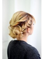 トータルビューティーステラ(TOTAL BEAUTY STELLA)&nbsp;大人かわいい編みこみスタイル☆