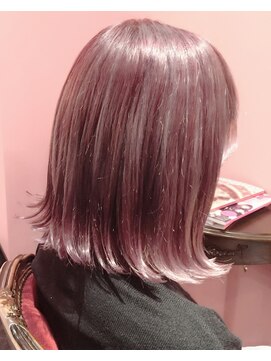 イル(iLu.) ラベンダーピンク+切りっぱなしボブ