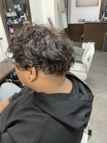 ムーブ(Moob)&nbsp;ラフで遊び心あるスパイラルパーマ【別府】