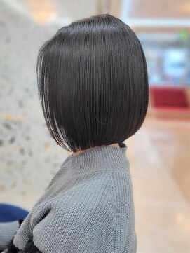 e.m.a プレミアムビューティーサロン 栄駅店(e.m.a PREMIUM BEAUTY SALON) シンプルなコンパクトショートボブ