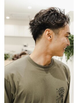 イーズ 鎌倉(e's) 《e'sイーズ鎌倉》柔らかなメンズパーマ/メンズショートカット