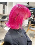 ビビットピンクカラー外はねボブ/ケアブリーチハイトーンカラー