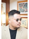 アイロンパーマ濡れパンメンズスキンフェード