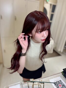 ジーナ 博多(Zina) 光にあたるとより分かる 【レッドカラー 】♪