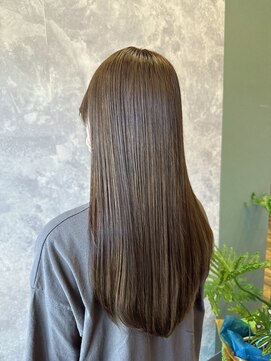 ザ ラブズ ラフズ ヘアー 本店(the loves laughs hair) 透明感カラー“マロンベージュ” × ナチュラルストレート