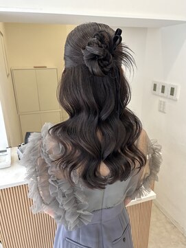 ディティカレスト(Dityca rst) カチモリハーフアップ♪