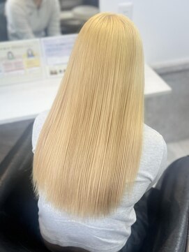 ラビス(Lovis) ミディアム/暗めカラー/デザインカラー/フェイスフレーミング