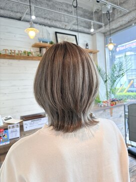 シータ 東川口(THETA) くびれレイヤースタイル
