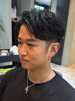 ビュートヨナカ(VIEW TOYONAKA)&nbsp;【３０代４０代５０代】フェザーパーマ/刈り上げ/メンズパーマ