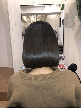 アコンプリッシュ 代官山 恵比寿(accomplish) プラチナミネコラ