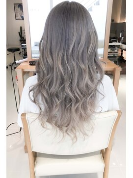 デイズ(days) カット＋アッシュグレージュブリーチ透明感カラーda410