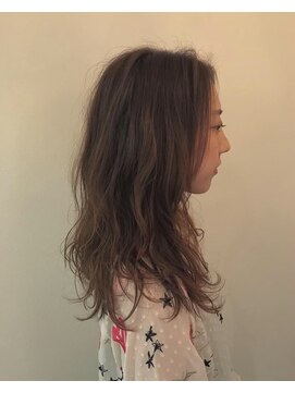 ティンク 天神(Tink) アーモンドベージュ