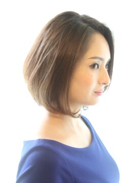 レウナ 外苑前(Reuna) 【30代40代50代】カットで決まるひし形ボブ ワンカールボブ