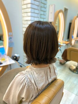 アドラーブル けやき通り店(adorable) 【くびれボブ】グレージュ【透け感】10代20代30代
