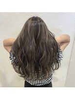 リー ルーチェ 布施(Lee Luce)&nbsp;コントラストハイライトカラー♪【真栄田】