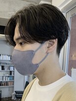 エリマ  茅ヶ崎(elima)&nbsp;センターパートニュアンスパーマワンカールパーマツーブロック