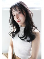 ヘアーメイク スリー(Hair Make 3) 短めバングカールロング[前髪アンブレラカラーこなれミディ]