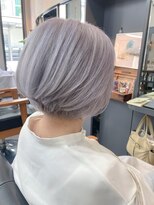 オト(oto)&nbsp;大人だからこそ似合うハイトーンカラー/白髪染め