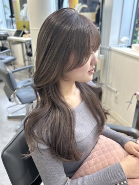 ユーフォリア 渋谷グランデ(Euphoria SHIBUYA GRANDE) グレージュカラー　レイヤーカット　顔まわりカット