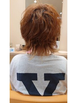 美容室 ジョイフル&well1. ゆるふわウルフ