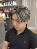 ノラ ギンザ(NORA GINZA)&nbsp;アップバングショートセンターパートツーブロックシャドウルーツ