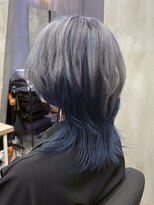 ナンバーウルスキキ(N°ulus kiki)&nbsp;ハイトーンウルフカット/シルバー×ネイビー/髪質改善/名駅