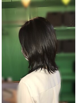 ジュン ミザール(Jun Mizar) くびれミディアムスタイル