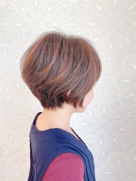 エメラ ヘア ドレッシー(EMERA hair Dressy) 上質ショートは立体感で演出!!