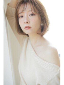 シェリア(Shelia) シルキーベージュ_ヌーディベージュ_内巻きワンカール