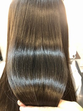 ファクトリービス(FACTORY bis) 【全体染めもダメージない艶髪に♪】細毛、軟毛もハリコシが出る