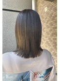 透明感オリーブベージュボブ