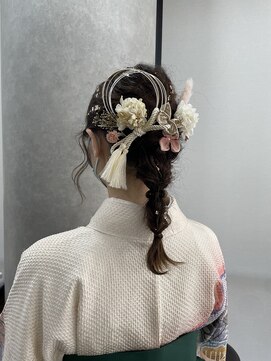 イリ 大阪(ili) ミディアム編み下ろし/卒業式ヘアセット