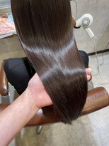 エスト(est)&nbsp;【モテ髪】自分の髪が好きになる美髪ケア【髪質改善/新宿】