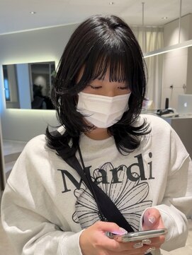 ケリーアン 太田(kelly.un) ウルフカット / レイヤーミディアム / 簡単スタイリング