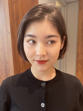 ビュートリアム 南青山(BEAUTRIUM) ミニボブ  ショートボブ イルミナカラー 表参道青山30代40代