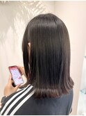 パツッとミディアムカット
