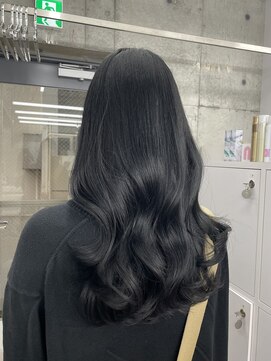 エヌアイ オモテサンドウ(ni omotesando) ブルーグレージュ/韓国レイヤーカット/くびれヘア　上野