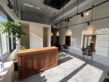 ロビンソン(HAIR ROBINSON)の写真/【月曜営業】プライベート空間の髪質改善専門サロン！洗練された上質ケアをご提供いたします！