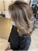 白髪活かしバレイヤージュ