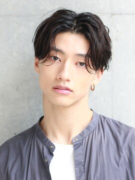 マイロ(mailo) ほつれパーマの前下がりセンターパート