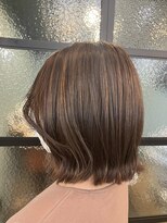 アリーマーケットリル(ALLEY MARKET lil)&nbsp;ナチュラルベージュハイライト/30代40代50代/切りっぱなしボブ