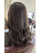 エニー(ENii) ラフウェーブグレージュセミロング