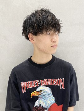 ウシワカマルエムティードット 富士宮店(USHIWAKAMARU MT.) 波巻きスパイラルパーマ